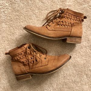 Cognac Boots